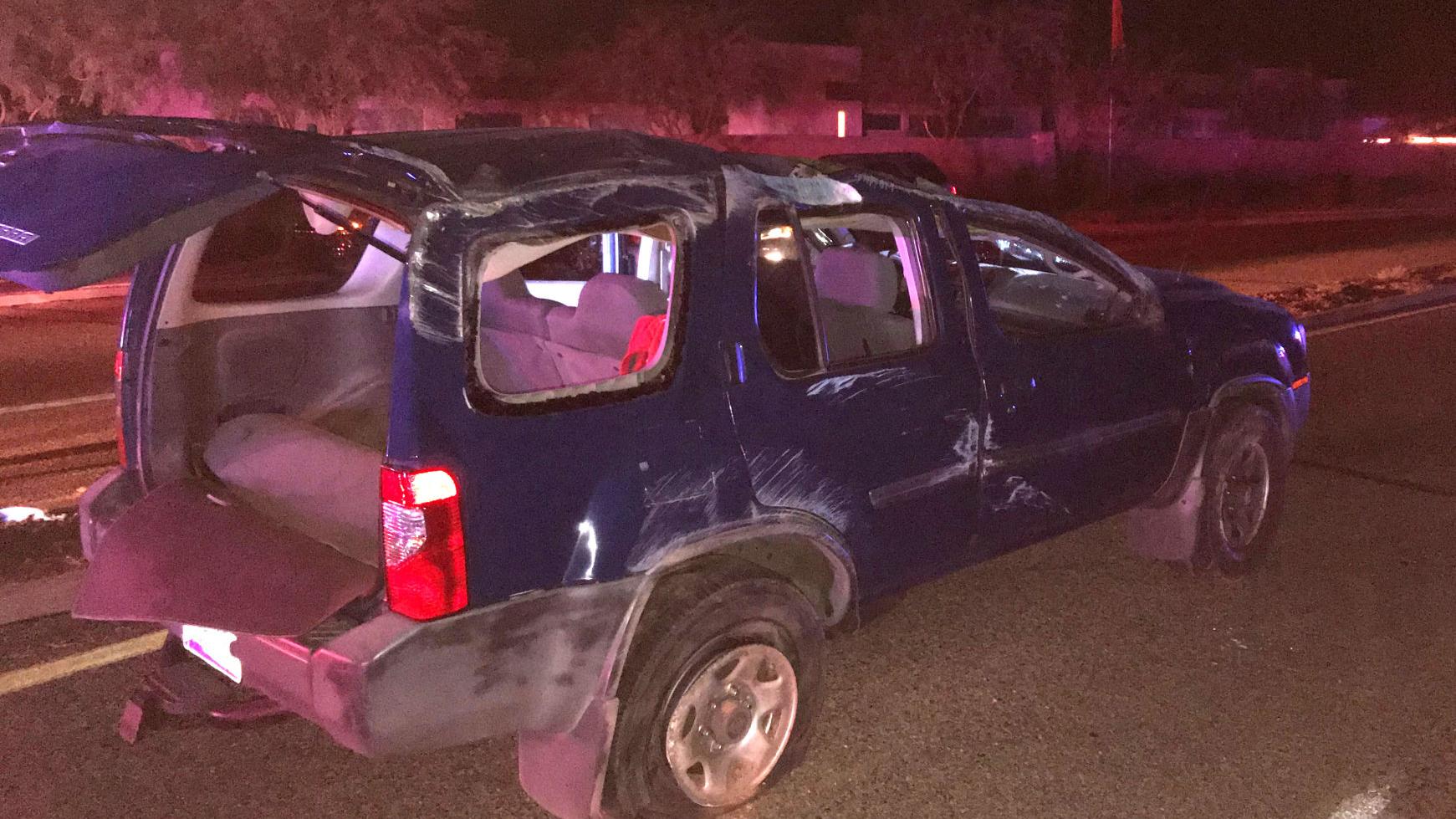 2 injured when SUV carrying 7 people rolls over in Marana